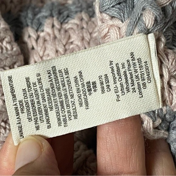 Free People Sweater Women’s Size Medium Pink Gray At The Beach Striped Sweater - Picture 12 of 13
